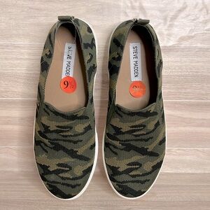 NWOT Steve Madden Slip On Platform Shoes Size 9 1/2